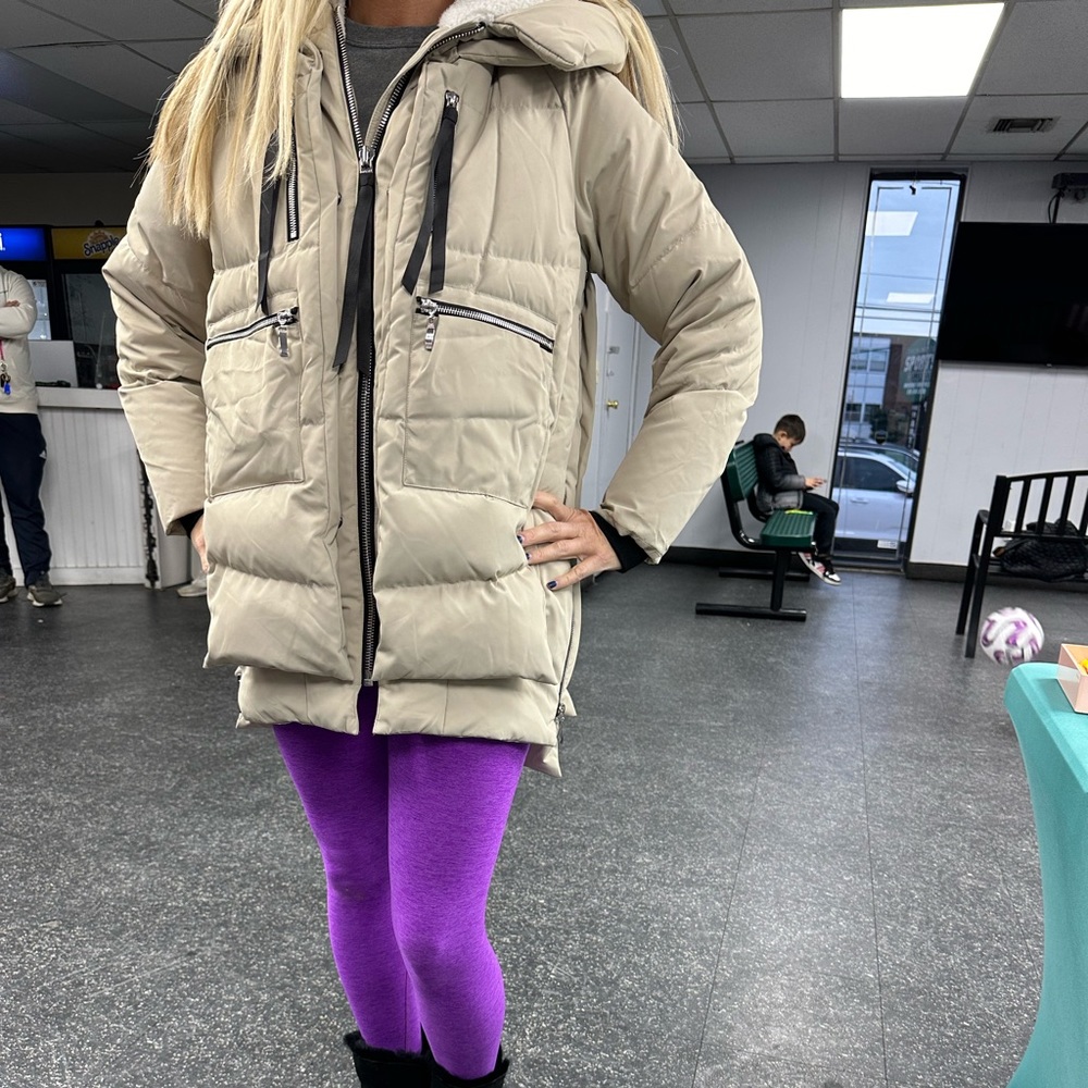 Women’s beige Orolay thickened down jacket size Xs